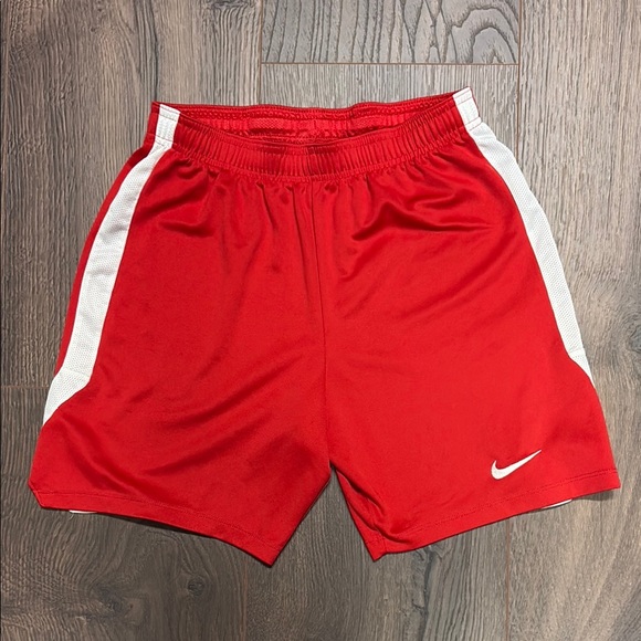 Nike training shorts - dri fit great condition! Men’s small - Picture 1 of 4
